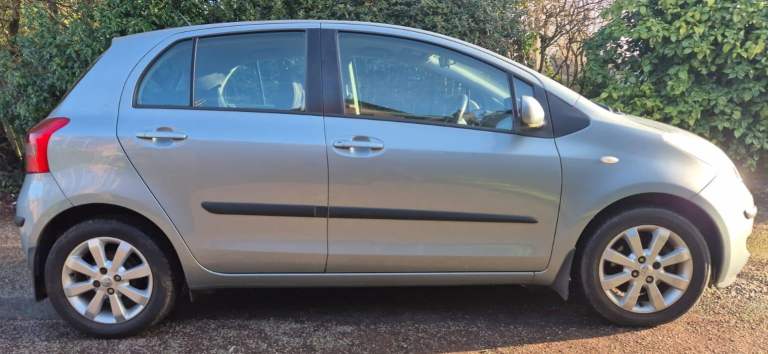 1 pre owner. V Low miles. MOT: 28-04-27. A beautiful car. 2007 - Toyota Yaris Zinc 1.3 VVT Pet - 5Dr