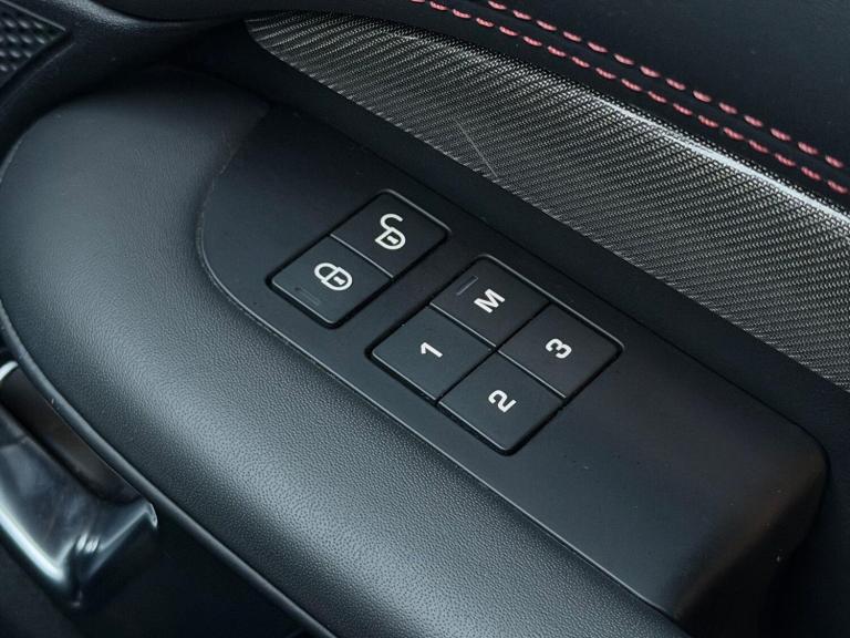 2019 Land Rover Discovery 2.0 SD4 HSE Auto 4WD Euro 6 (s/s) 5dr ESTATE Diesel Automatic