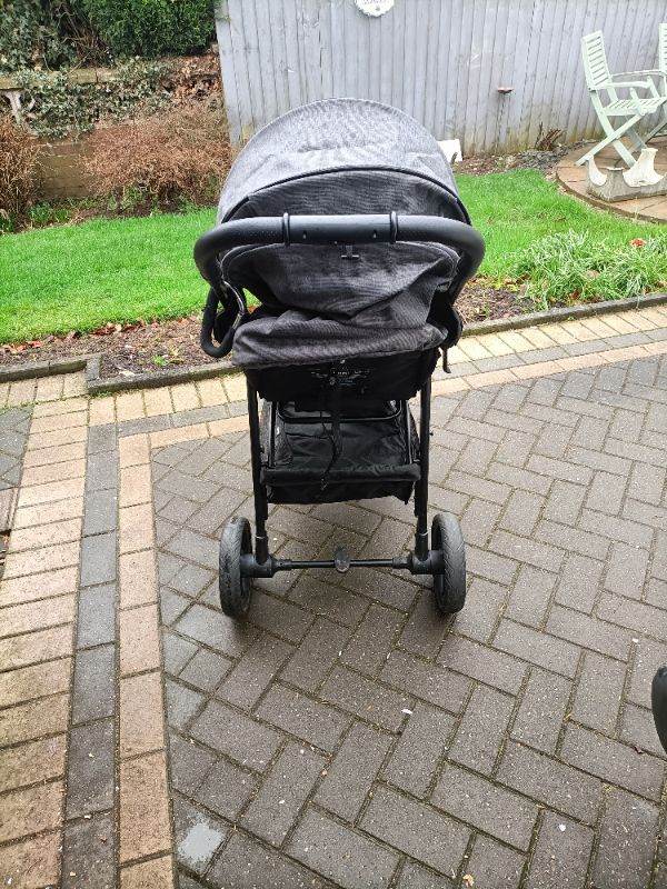 Zummi zip pushchair 