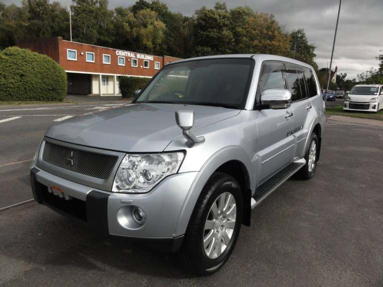 Mitsubishi Pajero SUPER EXCEED FRESH IMPORT Petrol Automatic