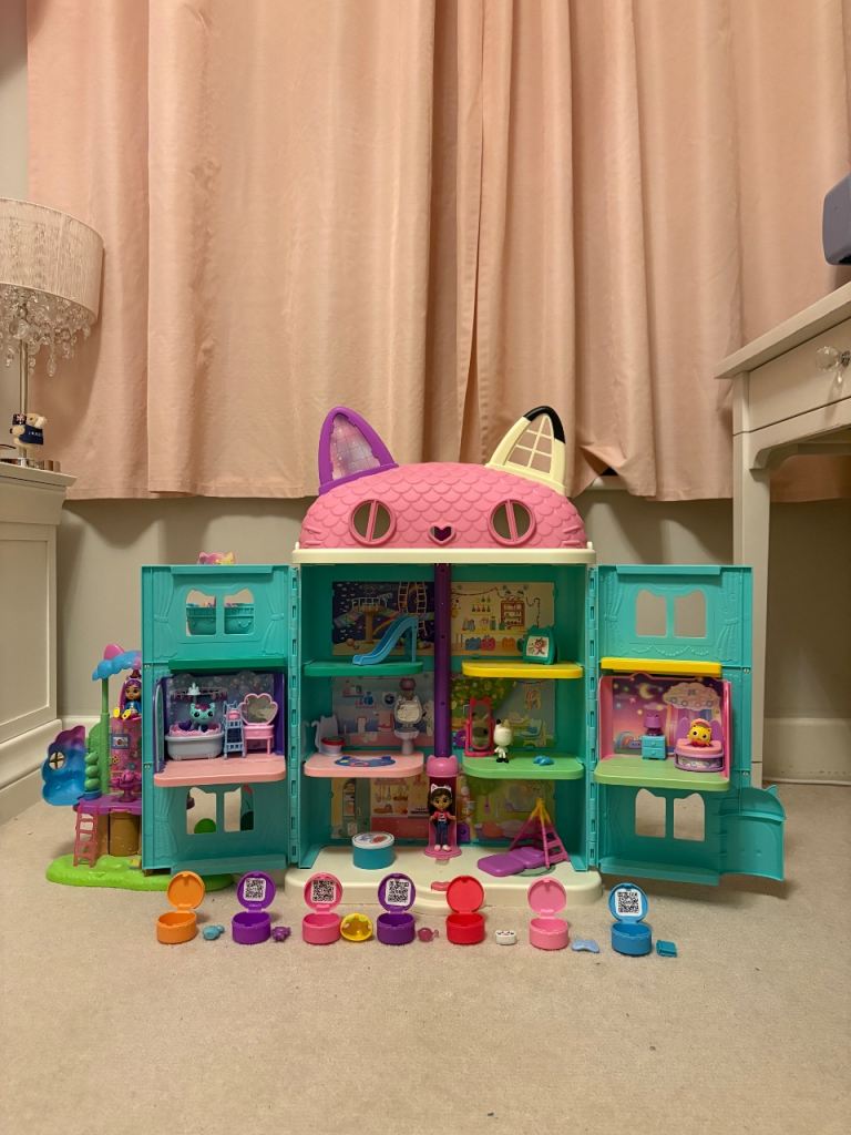 Gabby’s Dollhouse 