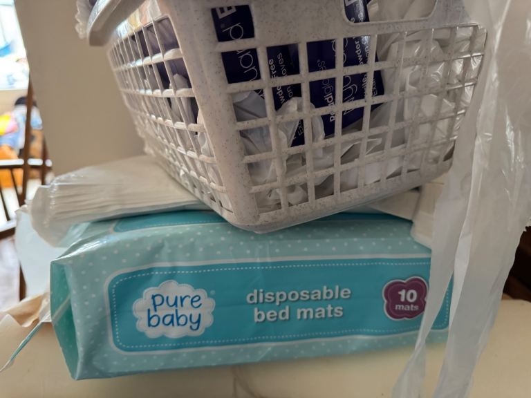 FREE Bed pads / hygiene pads gloves and aprons suitable for carers