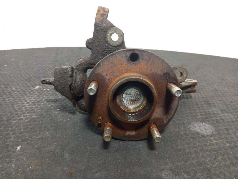 Kia Ceed Wheel Hub Stub Axle O/S 2007-2013 1.6l Diesel Front Rh