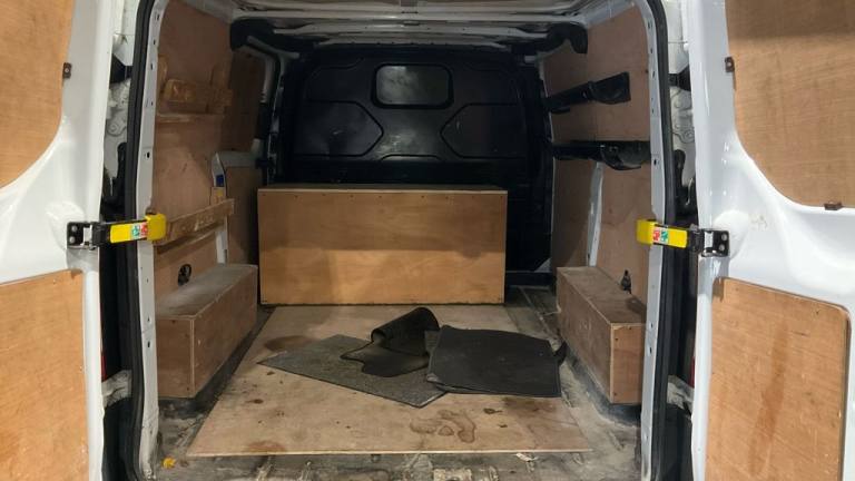 2015 15 FORD TRANSIT CUSTOM 2.2 TDCI 270 TREND NO VAT VAN 98 BHP DIESEL