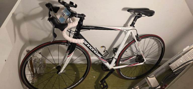 CAAD8 Cannondale road bike. Medium size