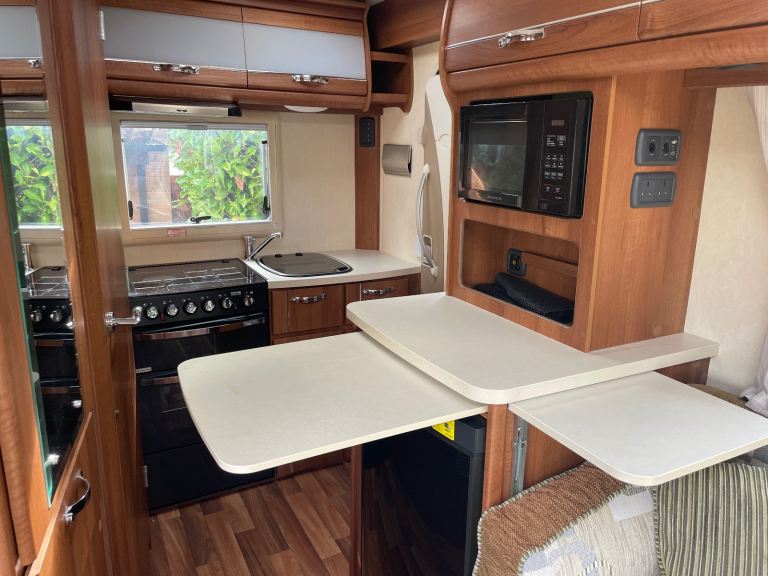 Mercedes-Benz Autosleeper Bourton 2.1 Motorhome- like new condition 