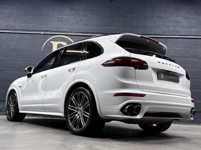 PORSCHE CAYENNE 3.0 V6 E-Hybrid S Platinum Edition 2017