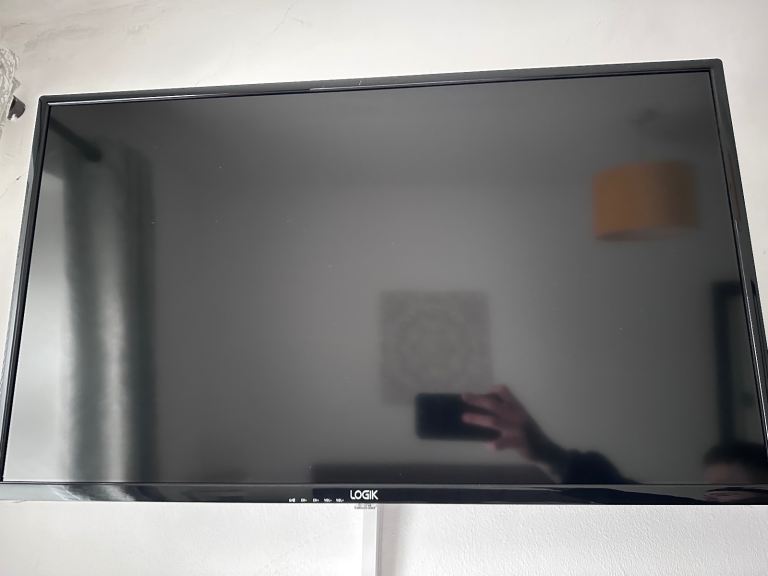 32” logik smart tv 