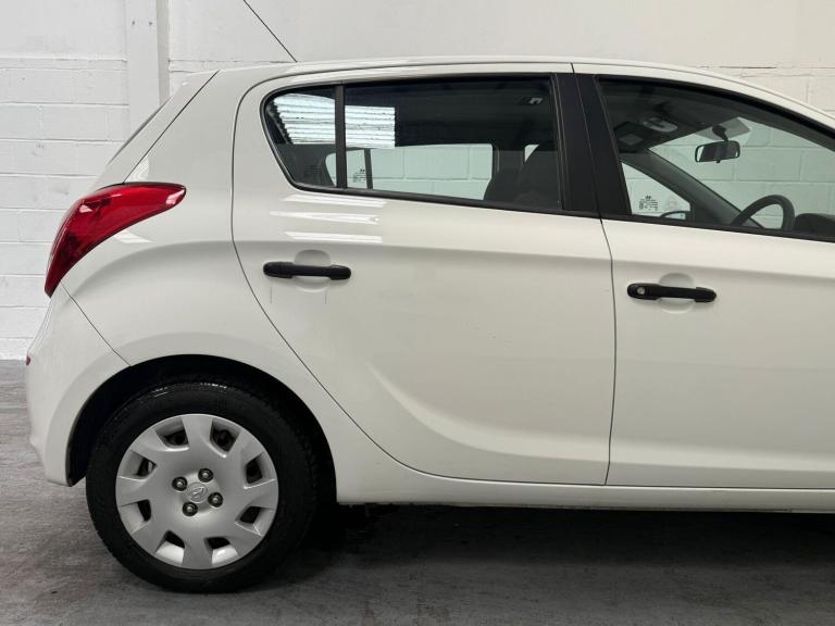 2014 Hyundai i20 1.2 Classic Euro 5 5dr HATCHBACK Petrol Manual