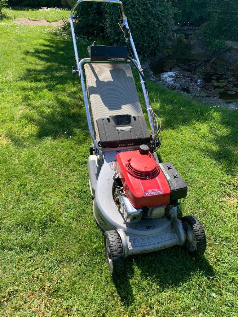 Self propelled Honda Lawnmower