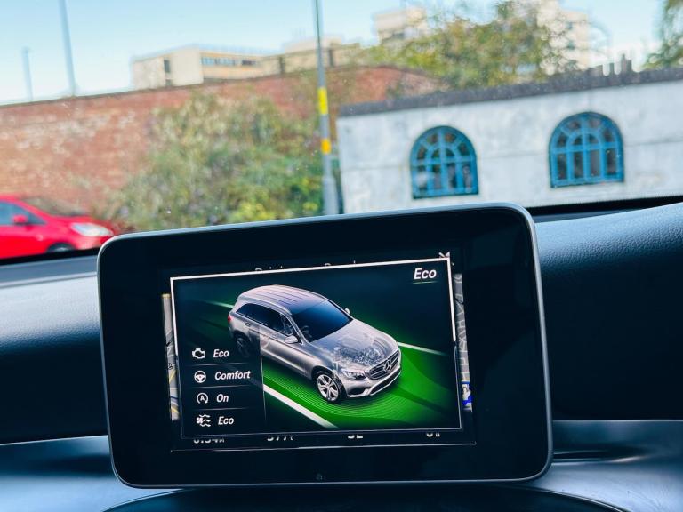 2016 Mercedes-Benz GLC 2.1 GLC250d AMG Line (Premium) G-Tronic 4MATIC Euro 6 (s/s) 5dr ESTATE Die...