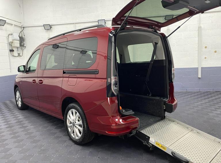 2022 72 VW Caddy Maxi Life 2.0 TDI 5 x Seat Wheelchair Accessible Vehicle WAV