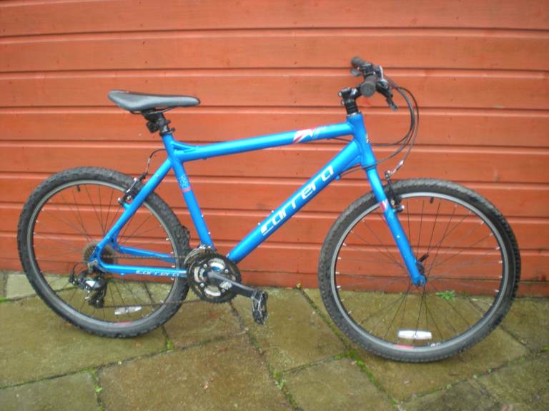 Carrera subway ltd edition bike, 20 inch lightweight frame, 26 inch wheels, 21 gears, working order