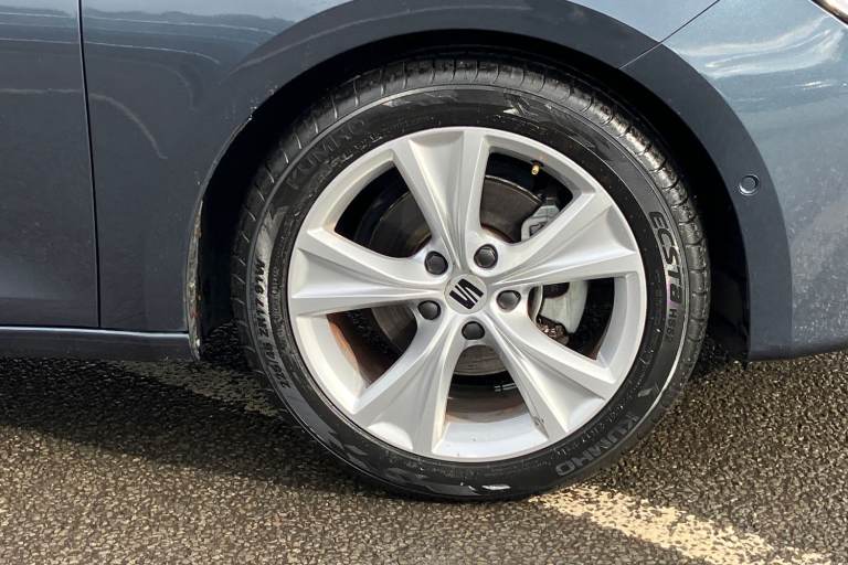 2021 SEAT Leon 1.5 eTSI 150 FR 5dr DSG Estate PETROL Automatic