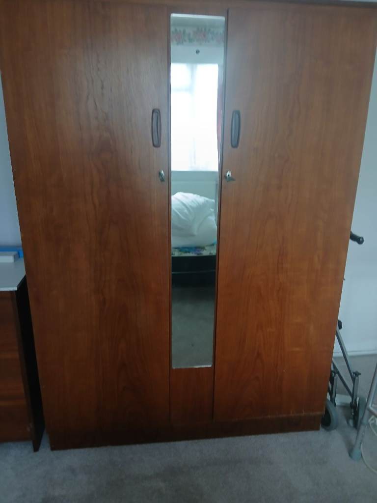 W: Mid-Century Modern Teak Wardrobe (Austinsuite Style) – Retro/MCM 
