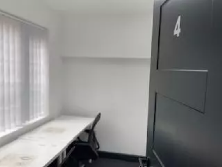 North Leeds-LS17, Private office for 2 people/desks, £350 pcm All-inclusive space LS17 6EB 