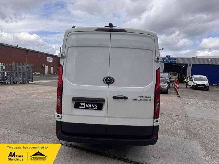 2025 Maxus Deliver 9 LH Base FWD 150ps Panel Van Diesel Manual