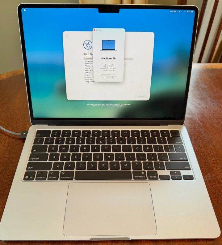 Apple MacBook Air M4 (2025) 13" — Space Grey, 24GB/512GB — Works Perfectly