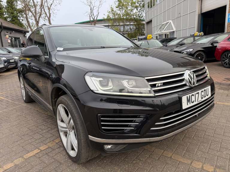 2017 Volkswagen Touareg 3.0 TDI V6 R-Line Plus SUV 5dr Diesel Tiptronic 4WD