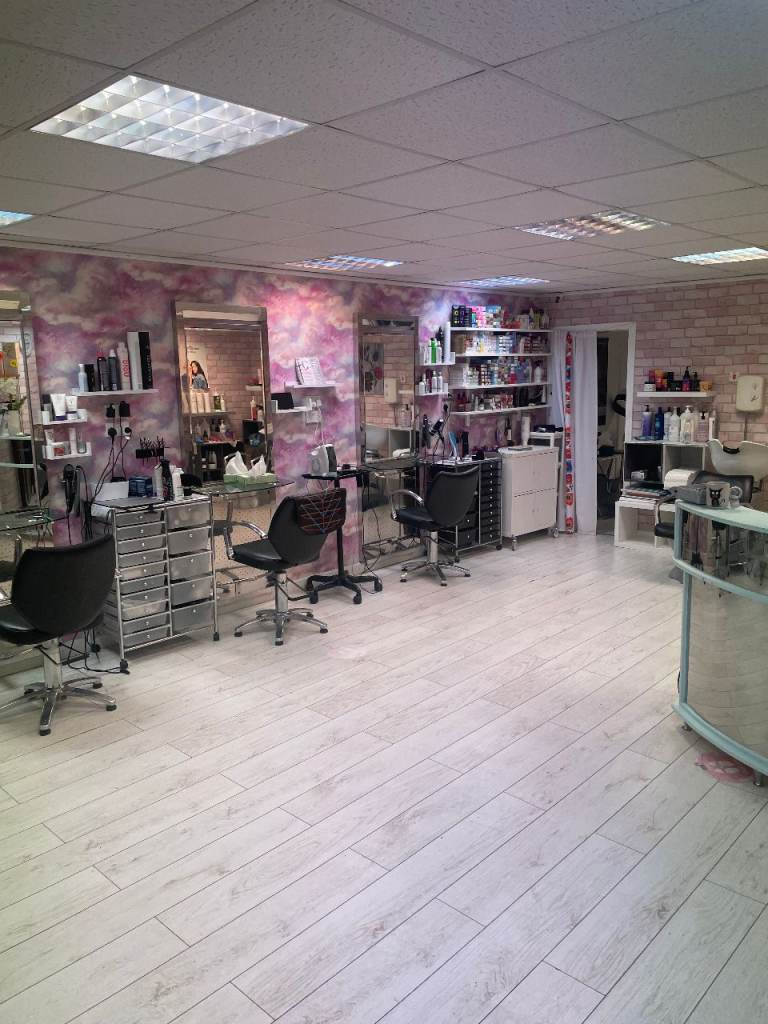 Salon, Barbers, Therapy or Treatment room, Boutique Unit - Cheap Utilities 