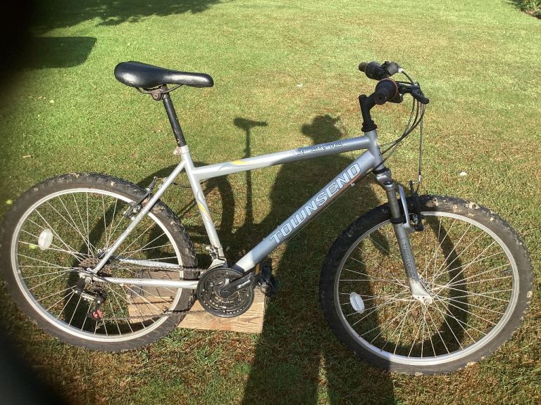 Townsend Prairie Mountain Bike – Silver, Good Condition