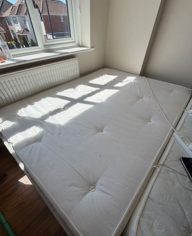 Double bed 