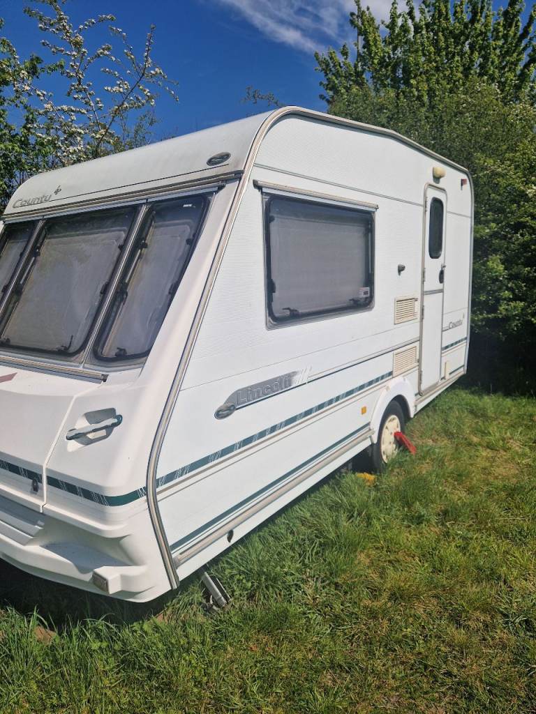 ABBEY COUNTY LINCOLN 2 BERTH CARAVAN 