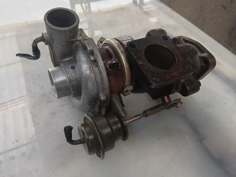 Right turbocharger for Maserati 3200 GT