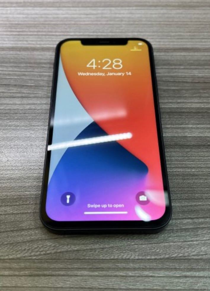 iPhone 12 black 64gb 