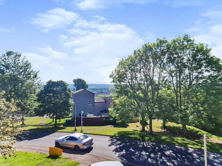 Double Bedroom with Private Adjacent Bathroom Mon-Fri Contractor Accommodation 