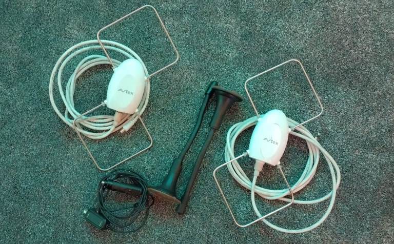 AVTEX STH4000 12 24V HIGH GAINS DIGITAL FREEVIEW TV ANTENNA AERIAL BOOSTER motorhome lorry boat