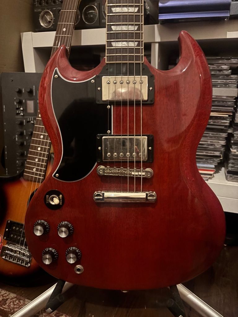 Left handed Gibson sg 