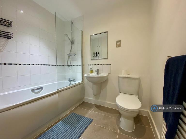 1 bedroom flat in Marmara Apartments, London, E16 (1 bed) (#2709222)