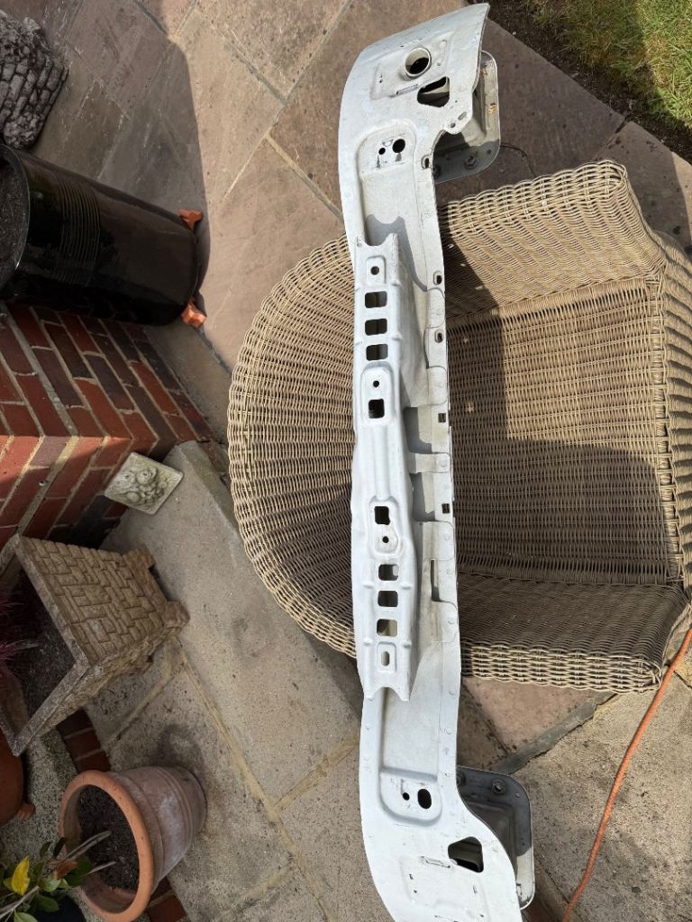 Bumper support for a Ford transit custom