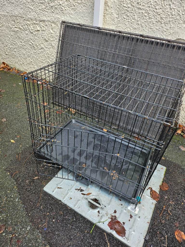 Awaiting collection Free dog crates 