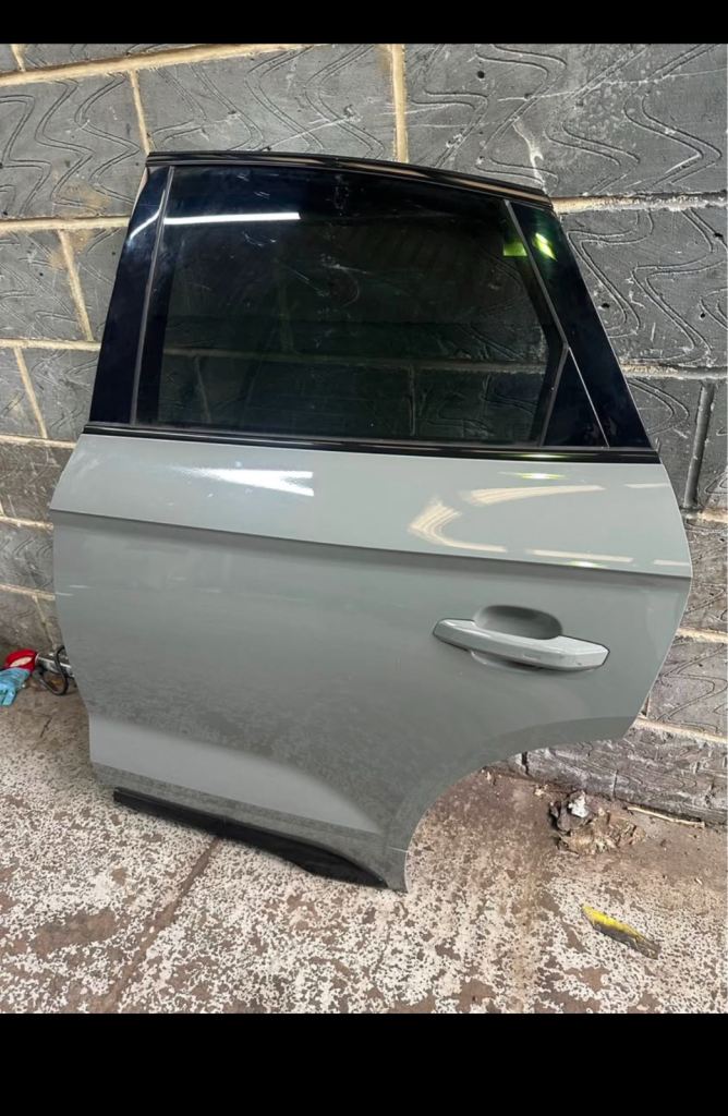 AUDI Q5 passenger back door Nado grey colour perfect no scratch no damage 2022 2025