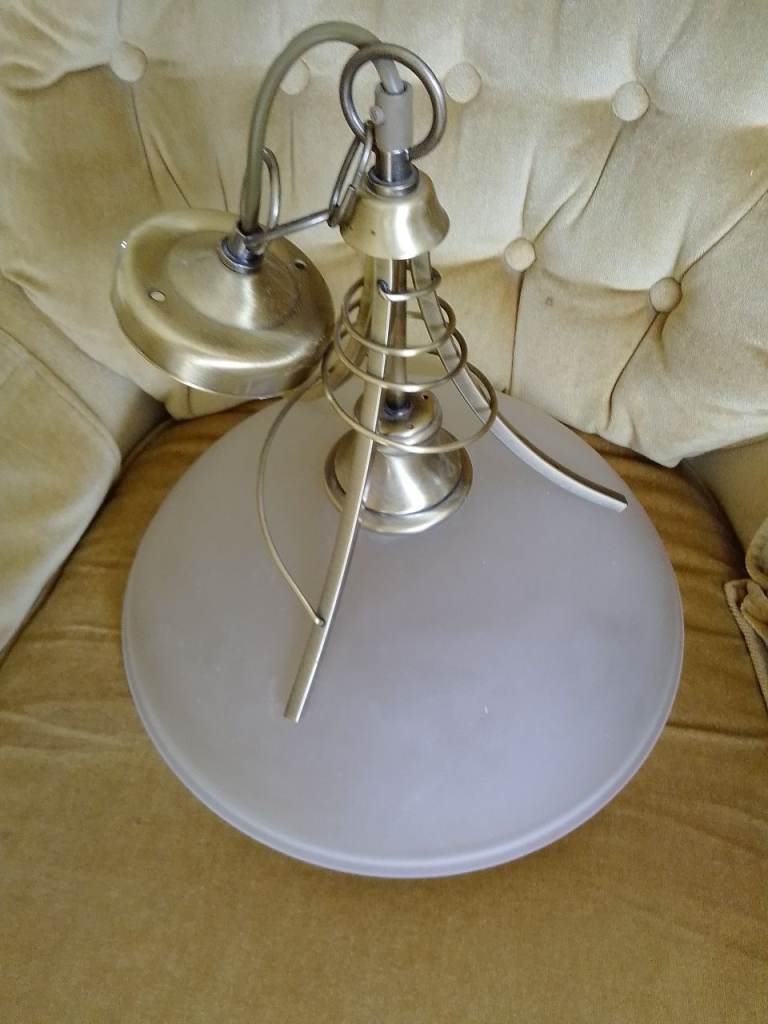 Ceiling light shat and fitting 