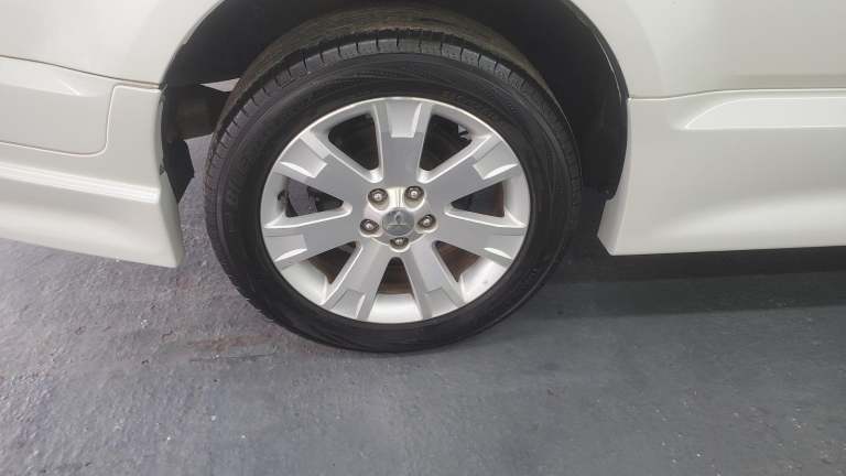 Mitsubishi delica d5 in white automatic 4wd 7 seater fresh japanese import 2008