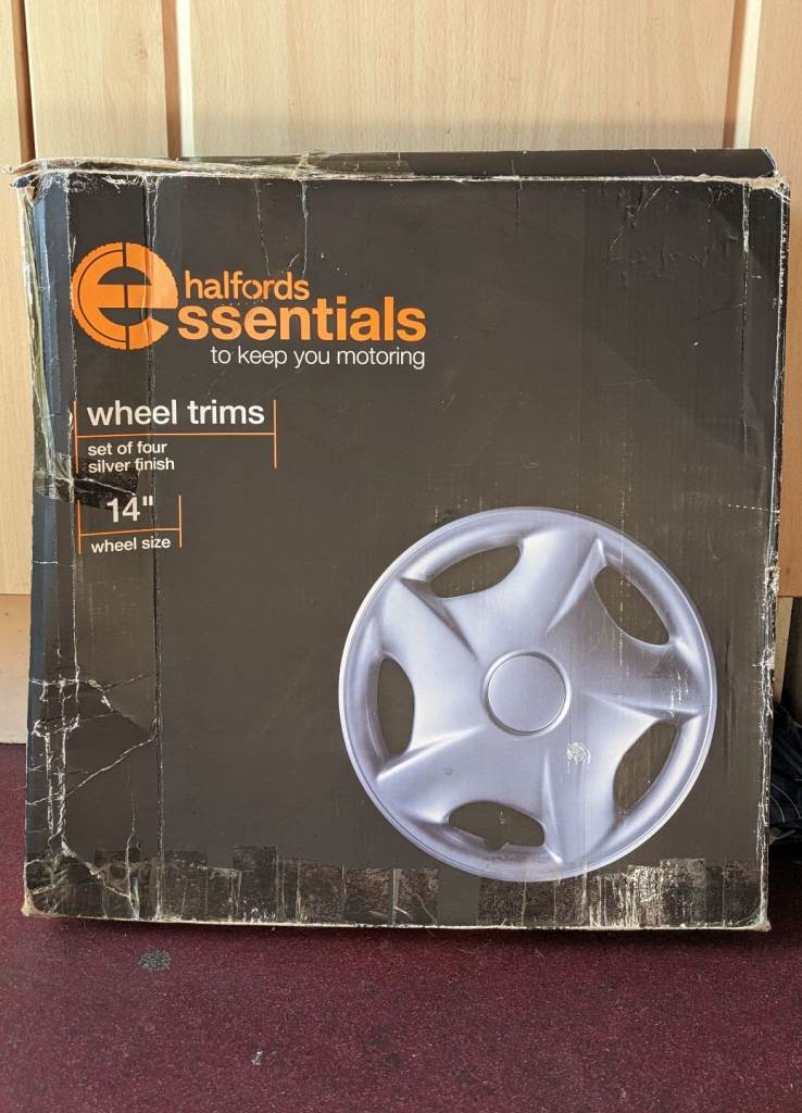 Halfords Essentials 14" Wheel Trims Set.