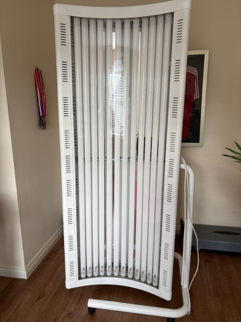Canopy uv sunbed
