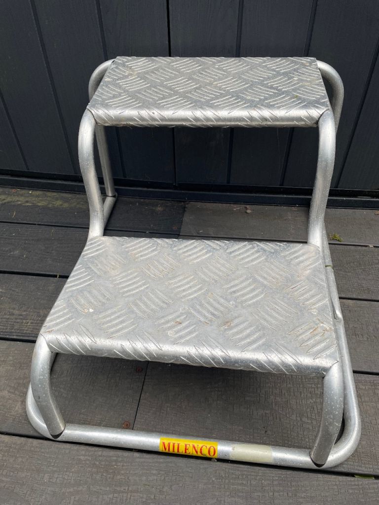 Milenco Aluminium Caravan Steps
