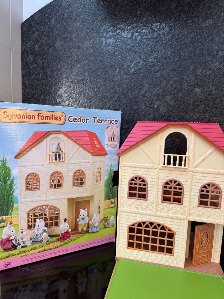 Sylvanian Families Cedar Terrace House