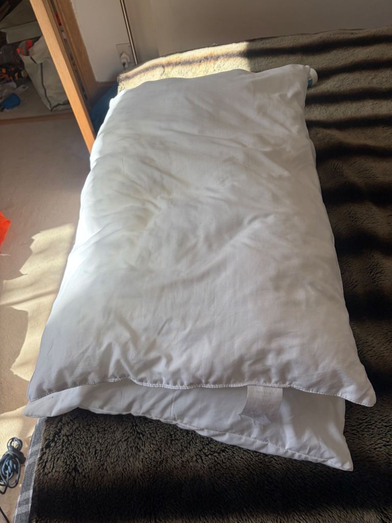 2 pillows
