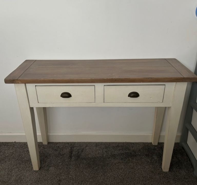Solid wood console table excellent condition 