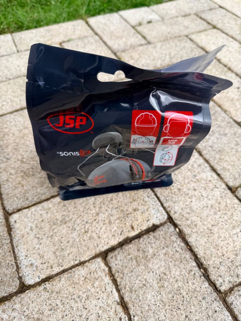 Helmet Mounted Ear Defender SNR 36dB