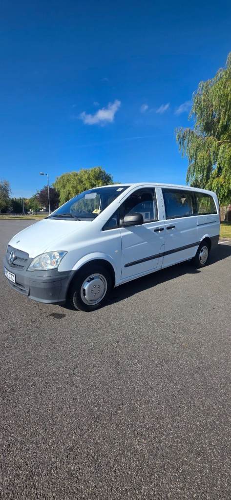 Mercedes vito 9 seater minibus 