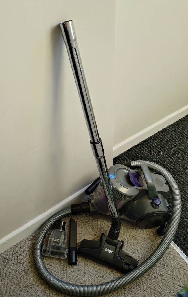 Russell Hobbs Atlas 2400W Bagless Cylinder Vacuum Cleaner – Good Condition