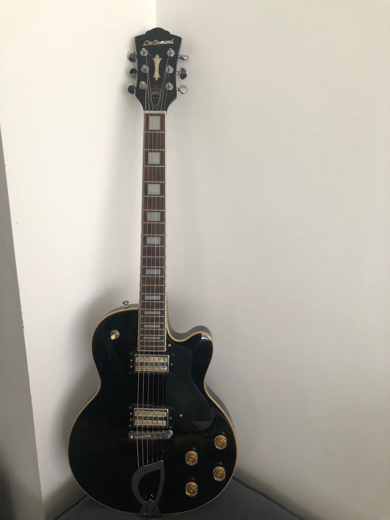 DeArmond M-75 Guild black guitar