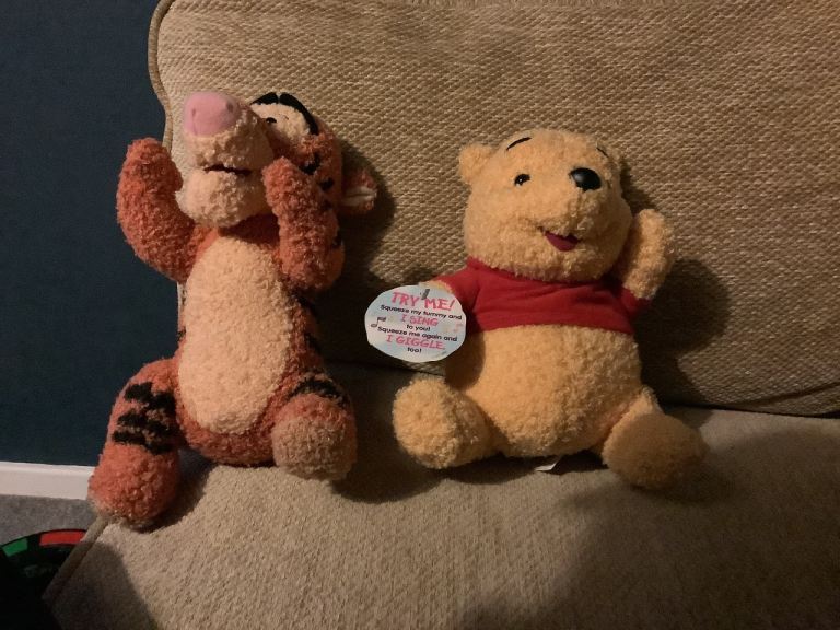 SINGING Disney Winnie the Pooh and Tigger Soft Toys - Excellent Condition