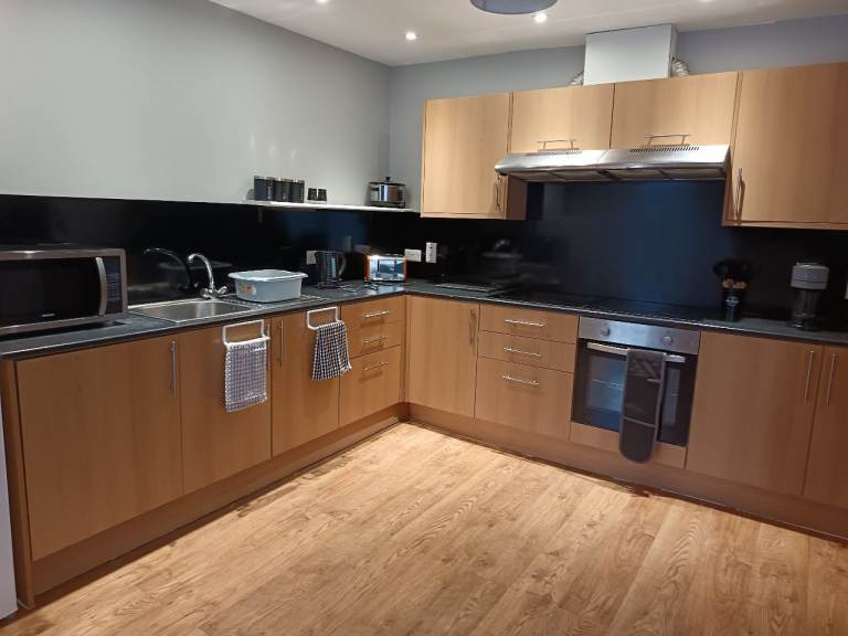 £40 pn, central Peterhead short & long term availability